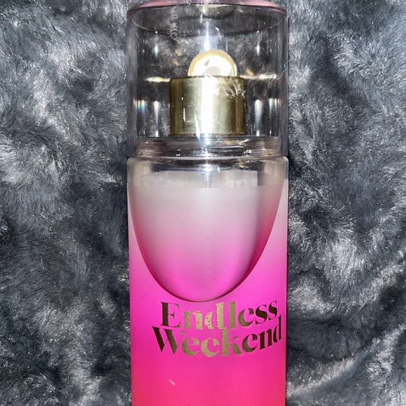 Bath and body works endless weekend body spray - Picture 2 of 2